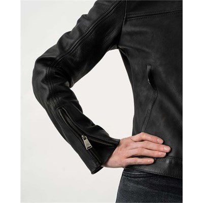 Bild von Ginger Leather Jacket Lady