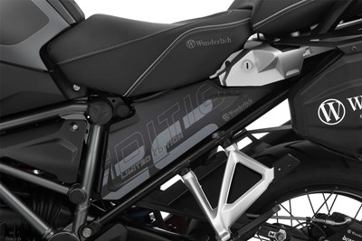 Bild von Rahmenverkleidung (mit Öffnung für Steckdose)