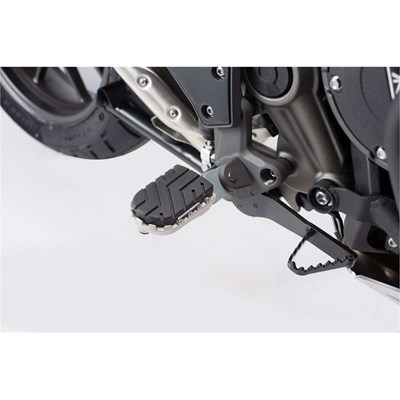 Bild von SW-Motech Fussrastenanlage