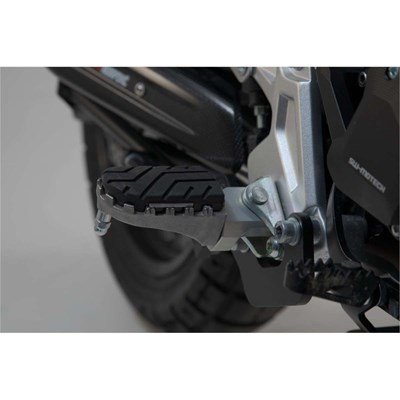 Bild von SW-Motech Fussrastenanlage