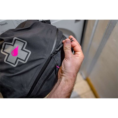 Bild von Wash-In Rain Shield Re-Proofer