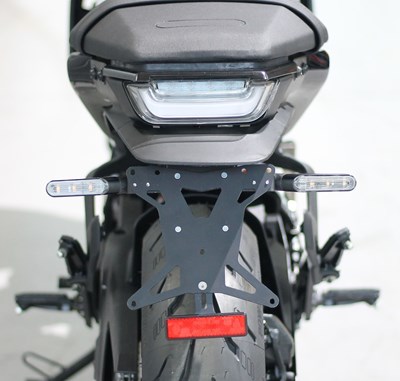 Bild von Kennzeichenhalter 125/401 Vit/Svart