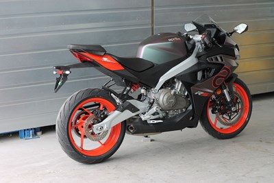 Bild von Kennzeichenhalter Aprilia