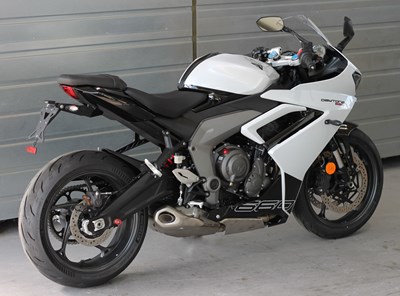 Bild von Nummernhalter Daytona 660 24-