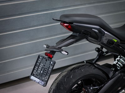 Bild von Nummernhalter Tiger Sport 800 25-