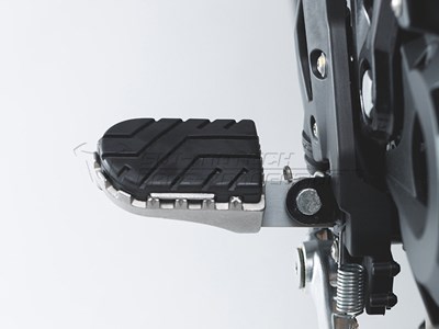 Bild von SW-Motech Fussrastenanlage