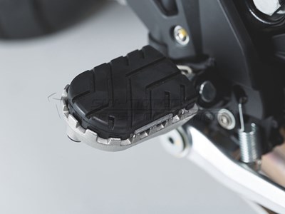 Bild von SW-Motech Fussrastenanlage