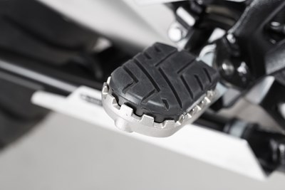 Bild von SW-Motech Fussrastenanlage