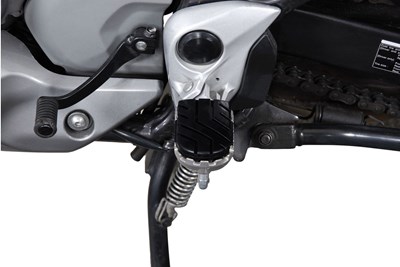 Bild von SW-Motech Fussrastenanlage