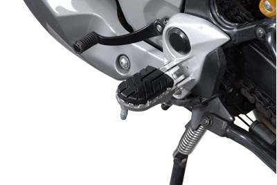 Bild von SW-Motech Fussrastenanlage