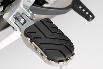 Bild von SW-Motech Fussrastenanlage