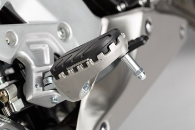 Bild von SW-Motech Fussrastenanlage