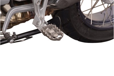 Bild von SW-Motech Fussrastenanlage