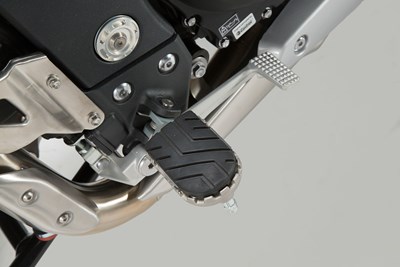 Bild von SW-Motech Fussrastenanlage