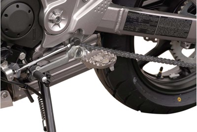Bild von SW-Motech Fussrastenanlage