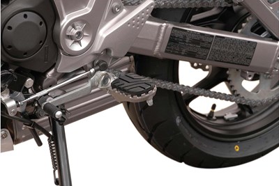 Bild von SW-Motech Fussrastenanlage