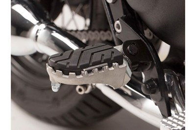 Bild von SW-Motech Fussrastenanlage