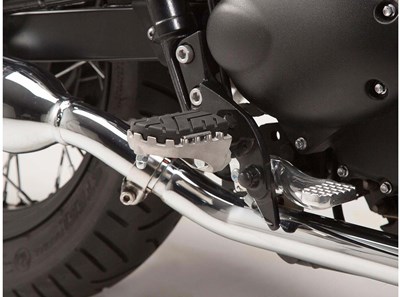 Bild von SW-Motech Fussrastenanlage