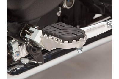 Bild von SW-Motech Fussrastenanlage