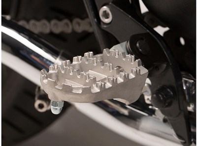 Bild von SW-Motech Fussrastenanlage