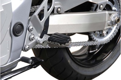 Bild von SW-Motech Fussrastenanlage