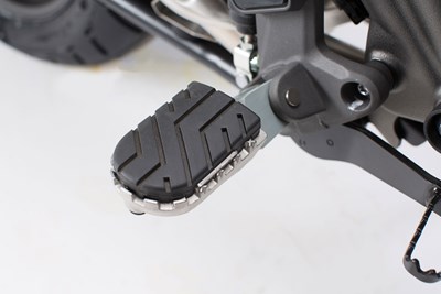Bild von SW-Motech Fussrastenanlage