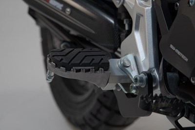 Bild von SW-Motech Fussrastenanlage