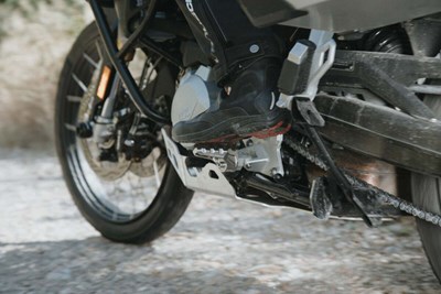 Bild von SW-Motech Fussrastenanlage