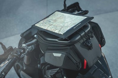 Bild von Tablet/ Smartphone Taschen und Adapter
